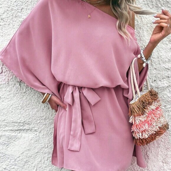 Casual Women's Solid Color Belted Bell Sleeve Dress - Picture 3 of 7